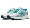 New Balance 3040 Shoes